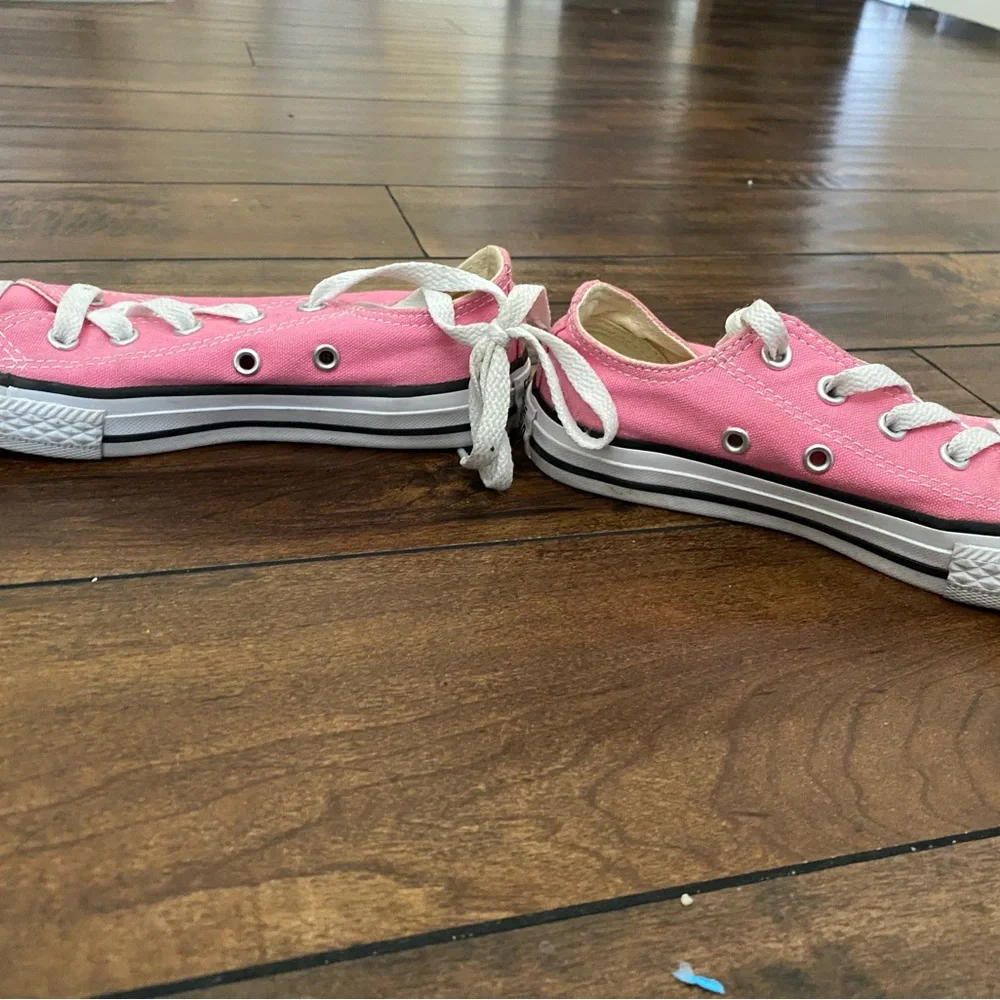 Pink Converse - Picture 6 of 6